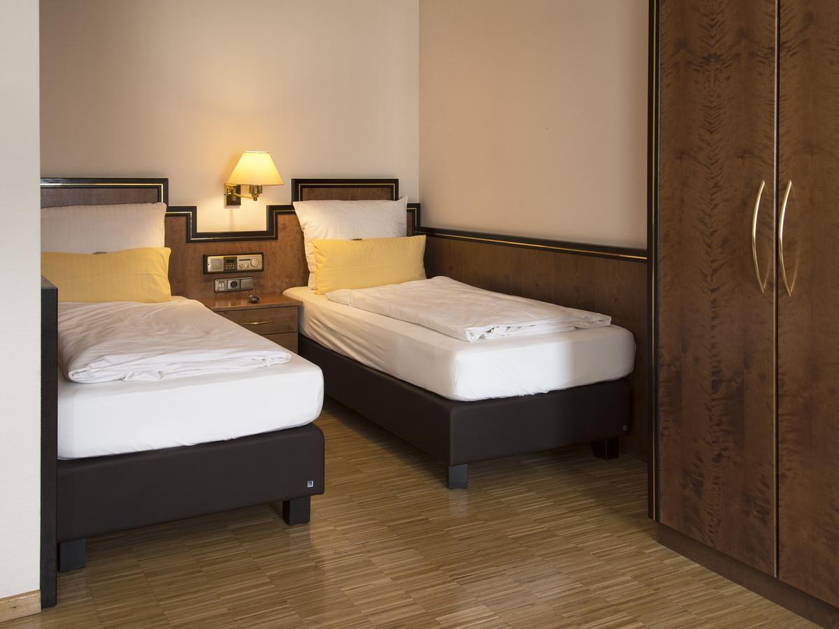 Posthaus Hotel Residenz クローンベルク・イム・タウヌス エクステリア 写真